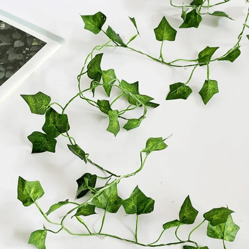 Trellis Glow Vine Light