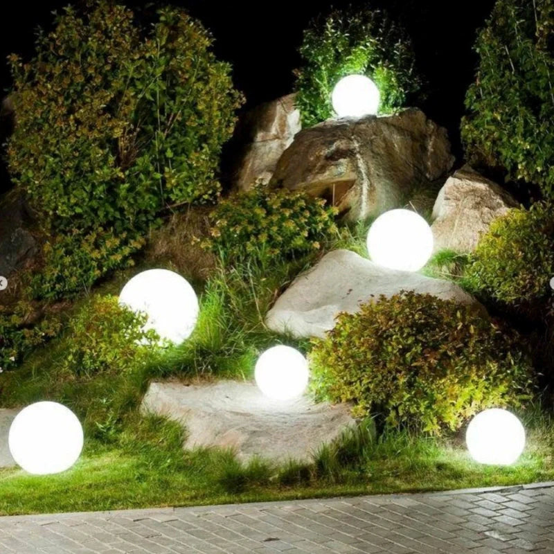 Spherical Luminous Garden Light