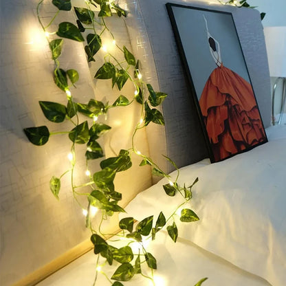 Trellis Glow Vine Light