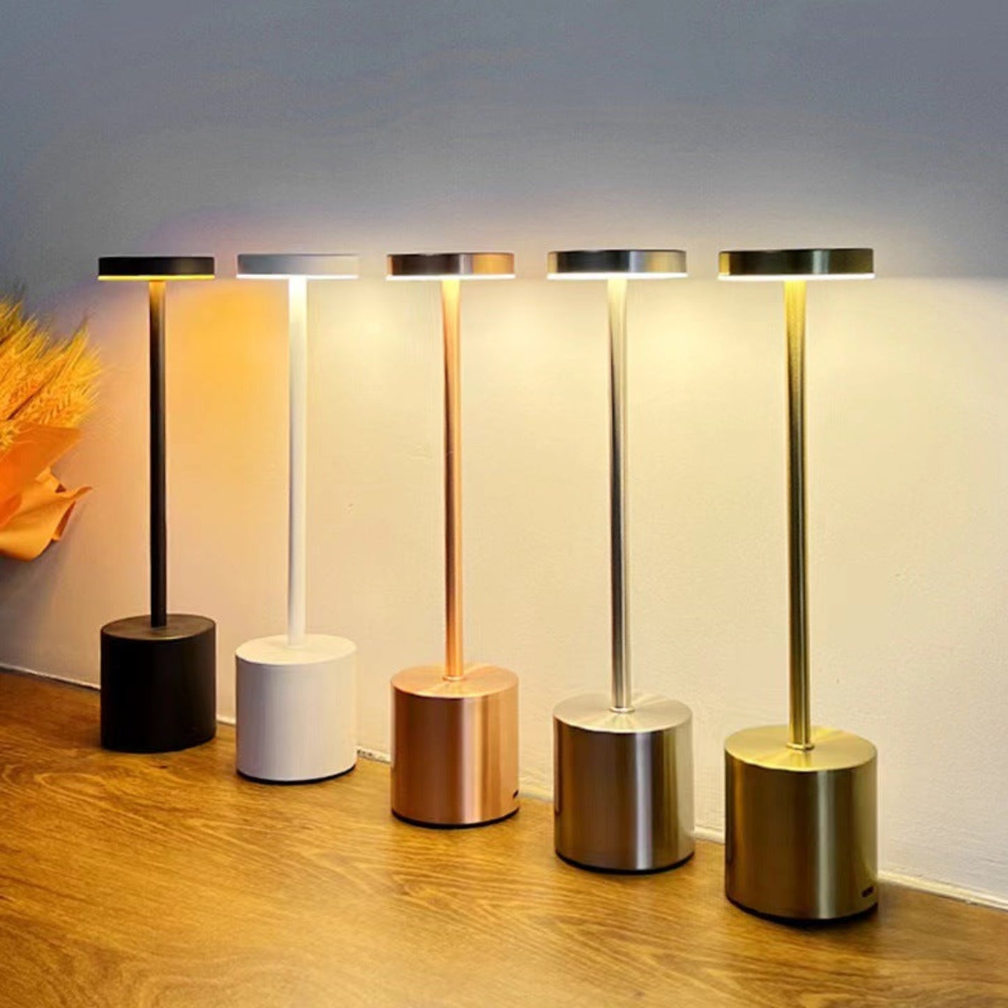 Luminex™ Metallic Touch Lamp