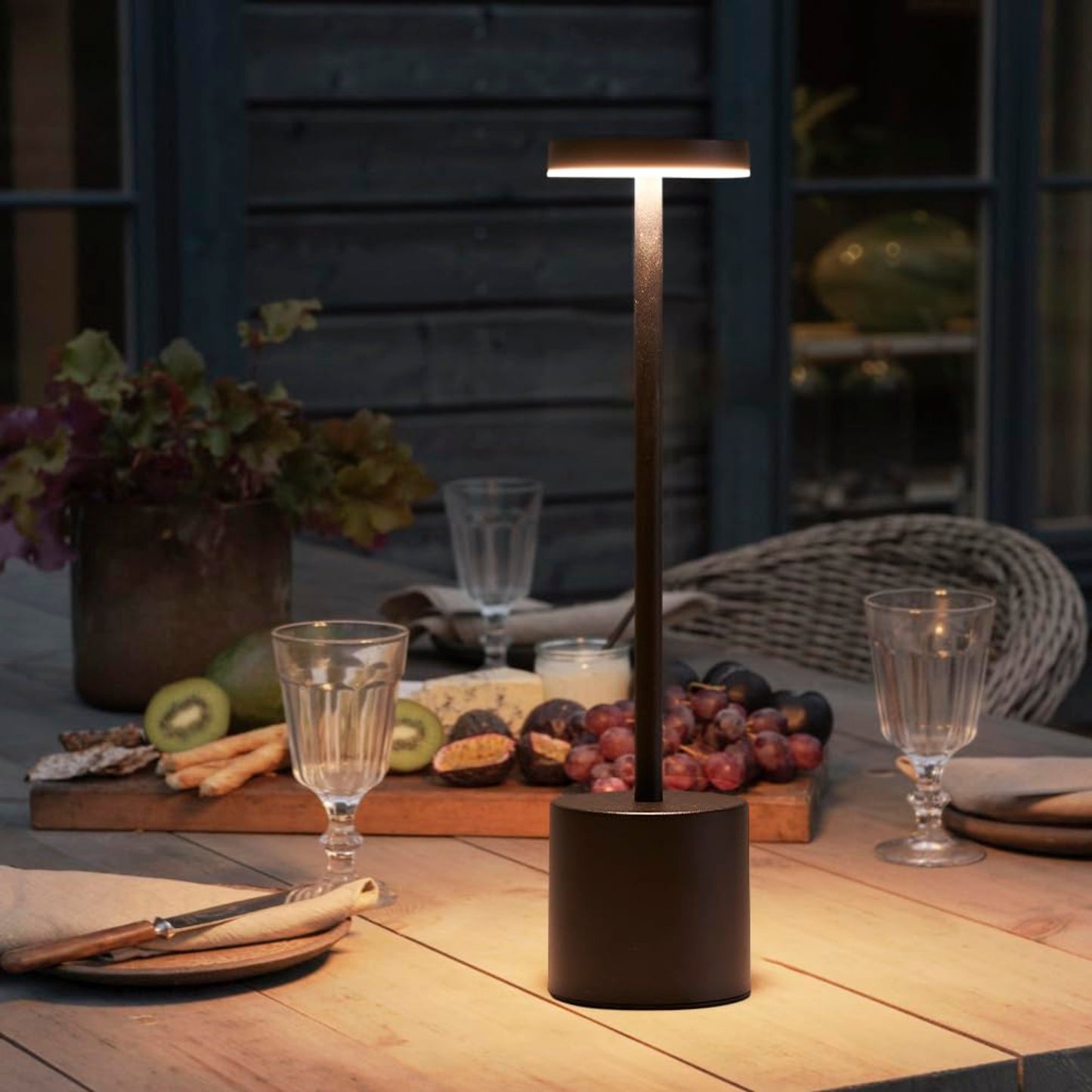 Luminex™ Metallic Touch Lamp