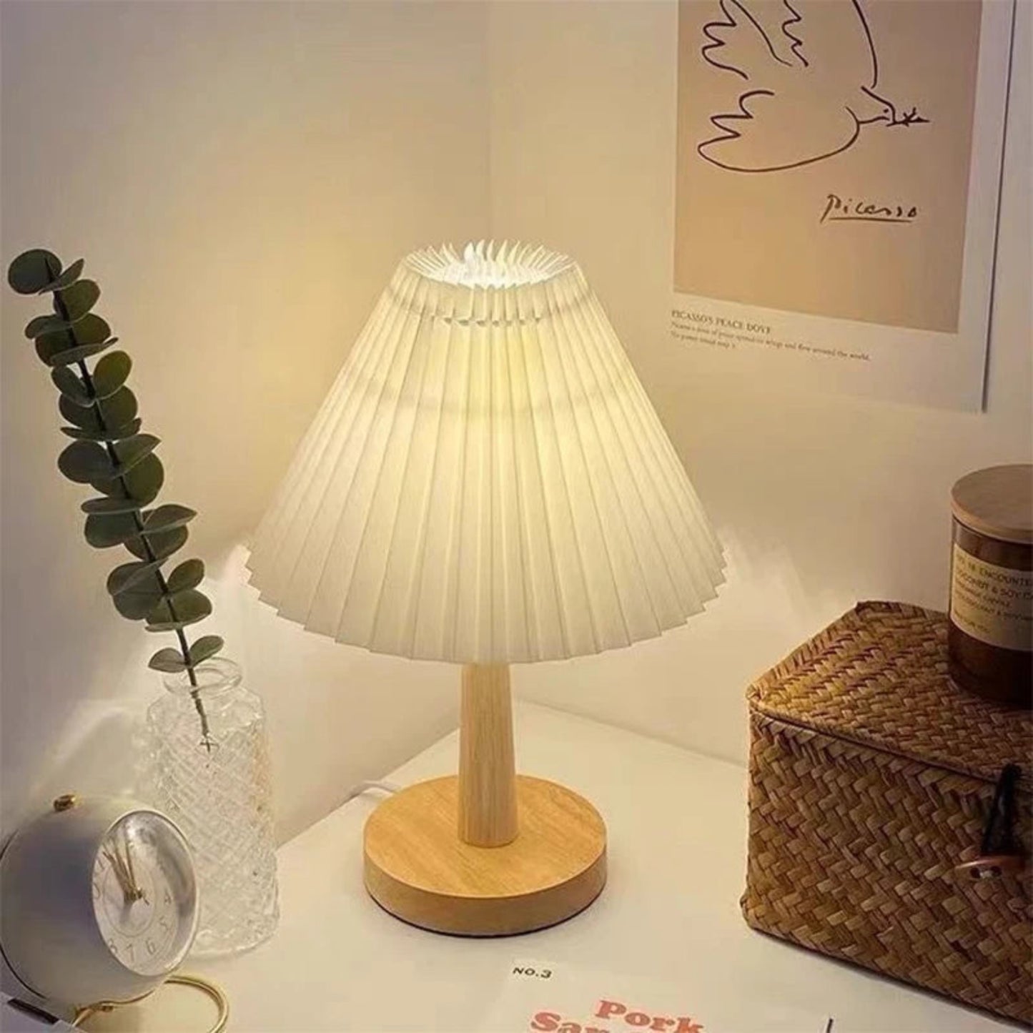 Nordic Wooden Pleated Table Lamp