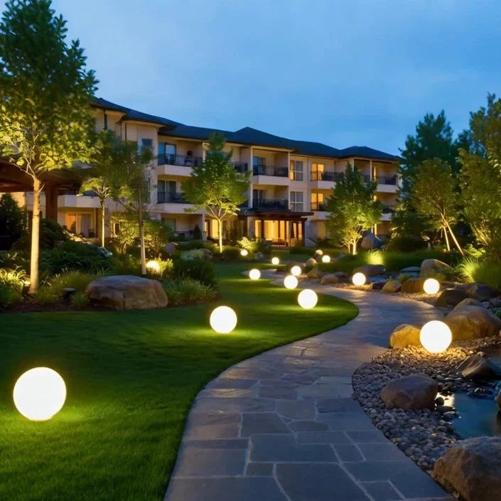 Spherical Luminous Garden Light