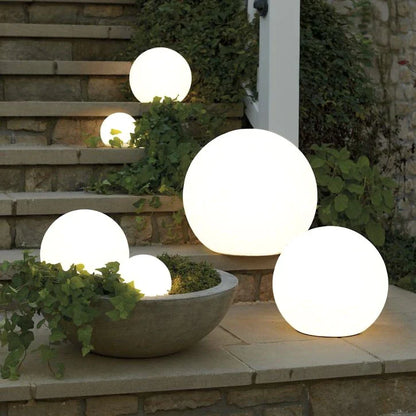 Spherical Luminous Garden Light