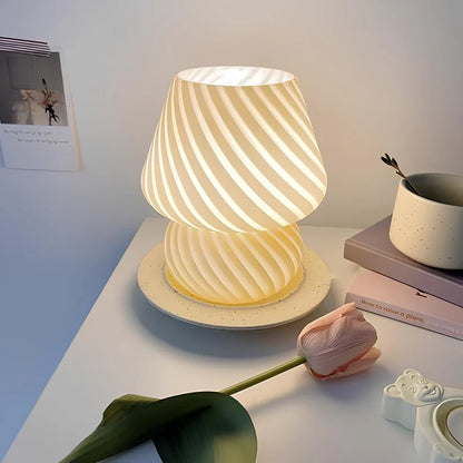Sculpta™ Glass Lamp